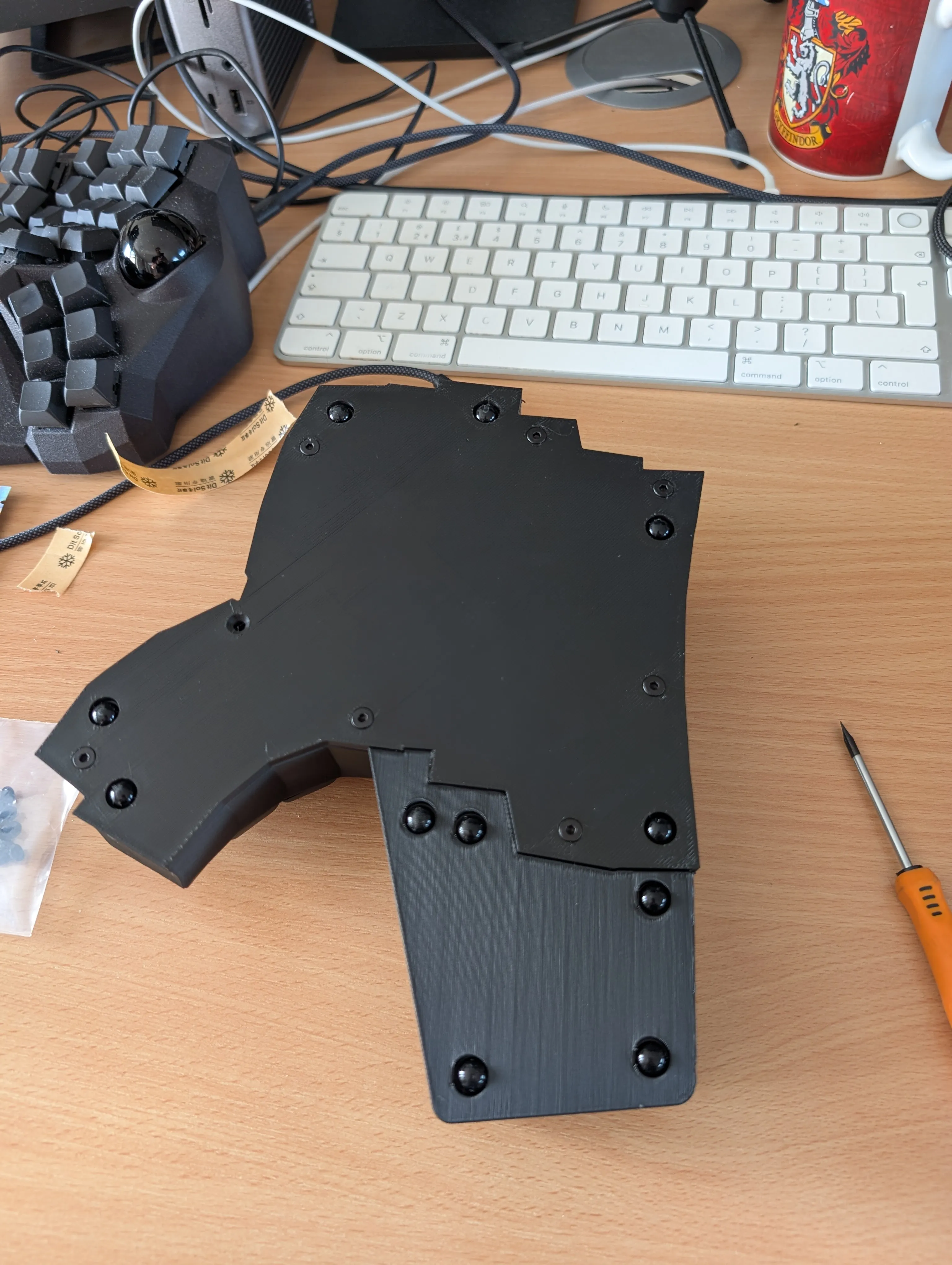 Bottom plate and feet installed